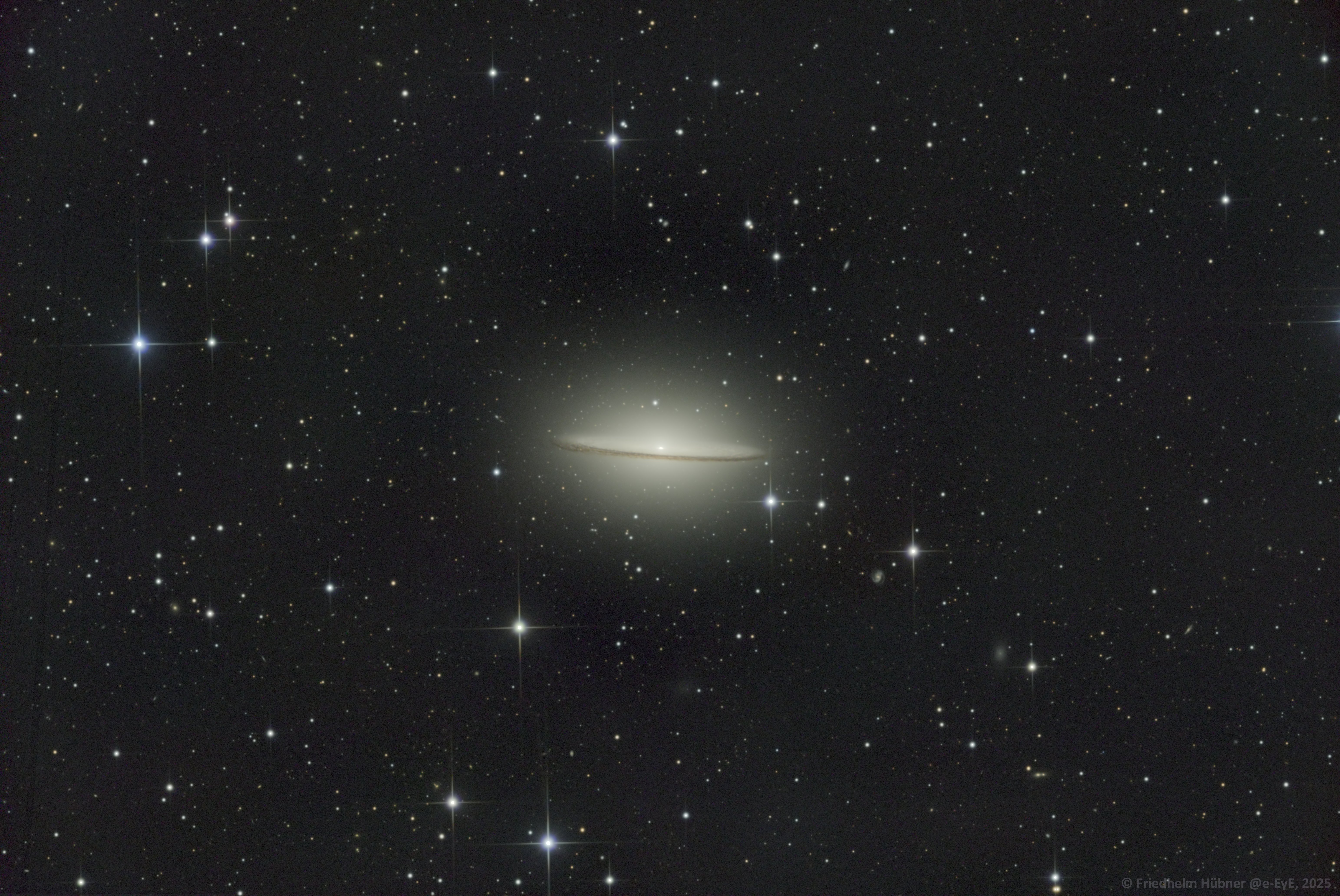 M104 (Vir)